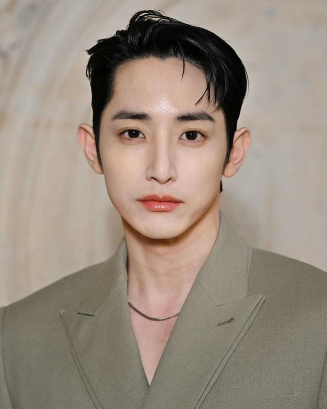 Awal Karir Seorang Model, Ini Profil dan Fakta Lee Soo Hyuk