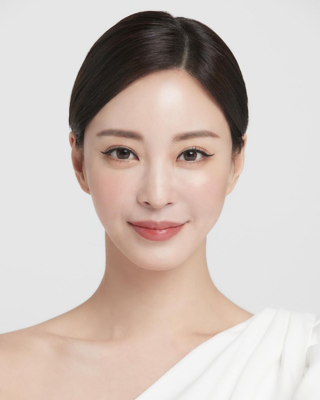 Umumkan Sudah Menikah, Ini Profil dan Fakta Han Ye Seul